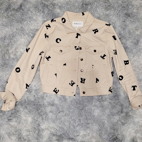 Alphabet Print Denim Cropped Jacket & Reversible Black Jeans - Picture 5 of 7